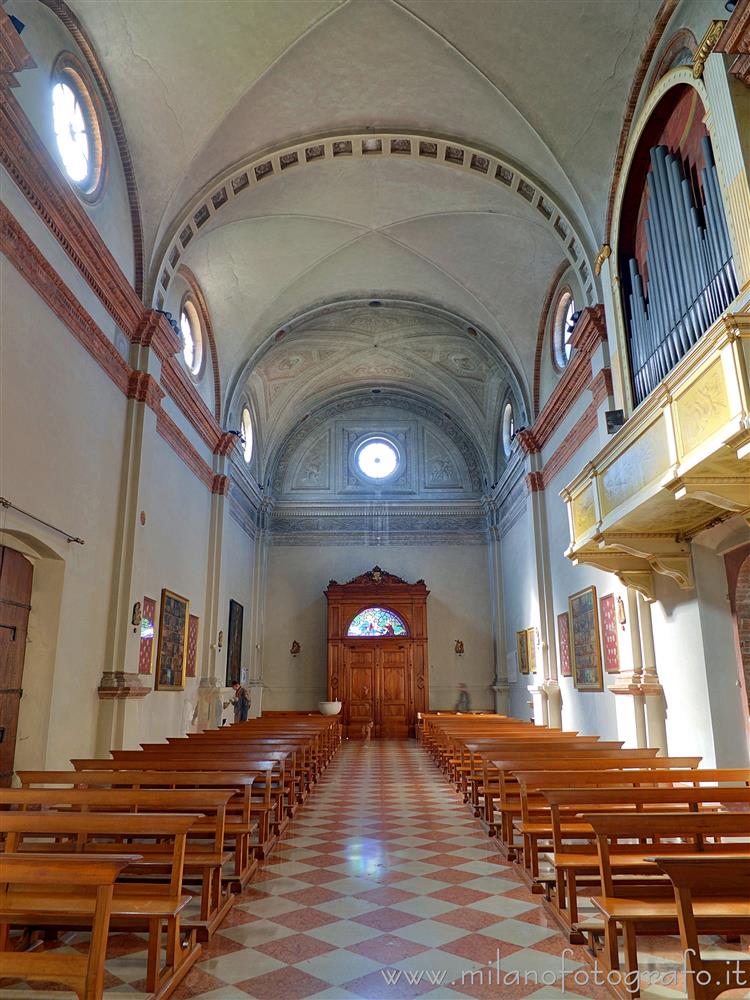 Castelleone (Cremona, Italy) - Nave of the Sanctuary of Our Lady of Mercy